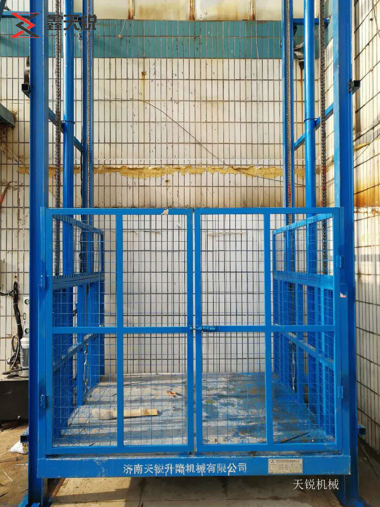 滁州室外贴墙导轨式升降机